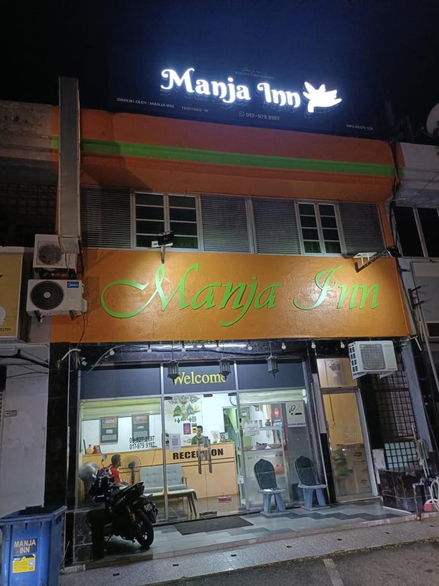 Manja Inn, Paka Exteriör bild